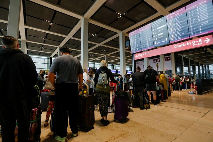 Almanya havalimanı krizini Türk yöneticilerle aşmak istiyor